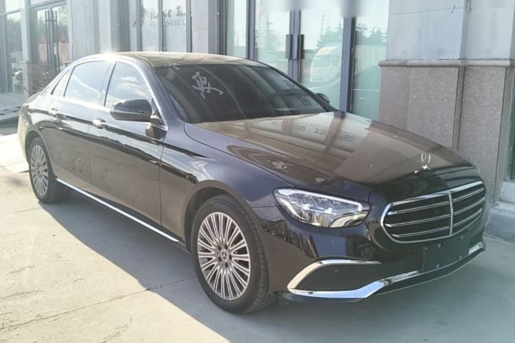 Used Mercedes-Benz E-Class 2023 E 260 L Front Right 45 Deg