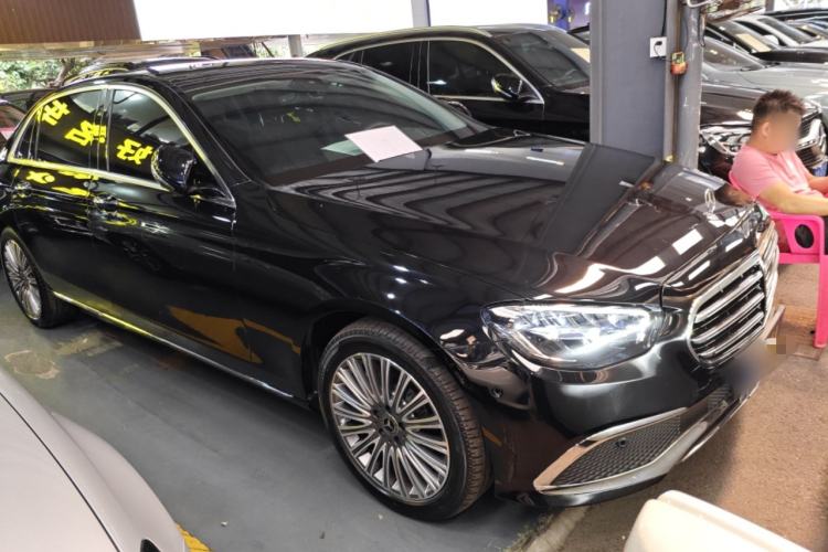Used Mercedes-Benz E-Class 2023 Updated E 300 L Luxury Edition Front Right 45 Deg