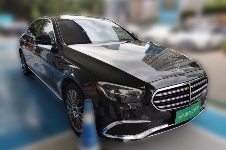 Used Mercedes-Benz E-Class 2023 Facelift E 260 L Front Right 45 Deg