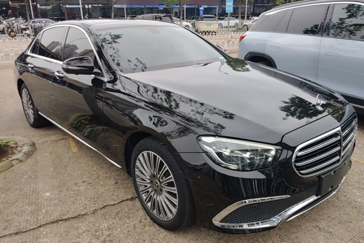 Used Mercedes-Benz E-Class 2023 Updated E 300 L Fashion Edition Front Right 45 Deg