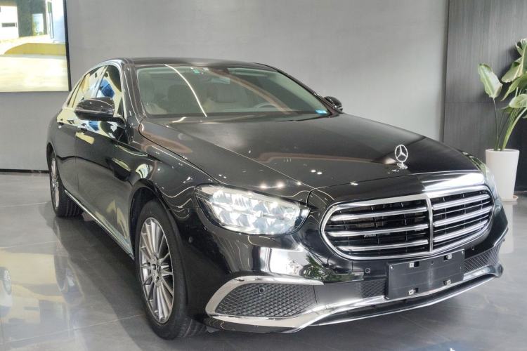 Used Mercedes-Benz E-Class 2023 Facelift E 260 L Front Right 45 Deg