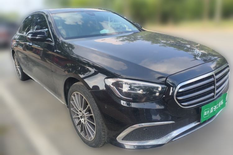 Used Mercedes-Benz E-Class 2023 E 260 L Front Right 45 Deg
