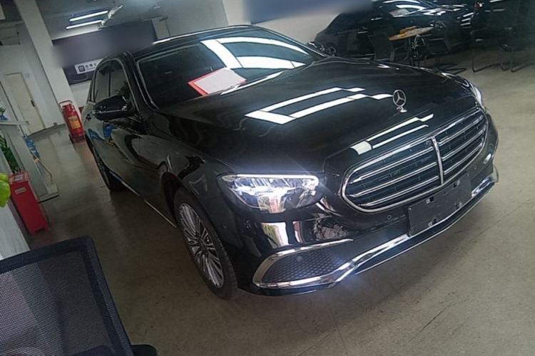 Used Mercedes-Benz E-Class 2023 Updated E 300 L Fashion Edition Front Right 45 Deg