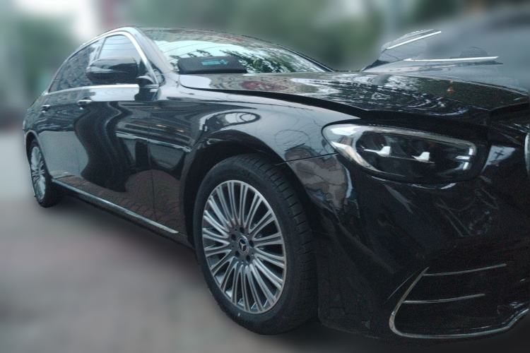 Used Mercedes-Benz E-Class 2023 Updated E 300 L Luxury Edition Front Right 45 Deg