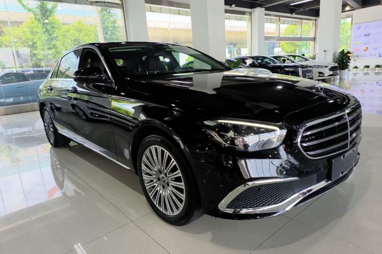 Used Mercedes-Benz E-Class 2023 Updated E 300 L Luxury Edition Front Right 45 Deg
