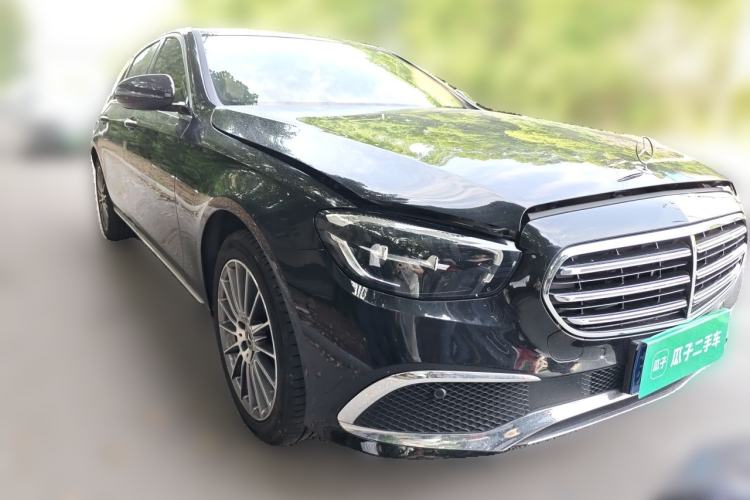 Used Mercedes-Benz E-Class 2023 E 260 L Front Right 45 Deg