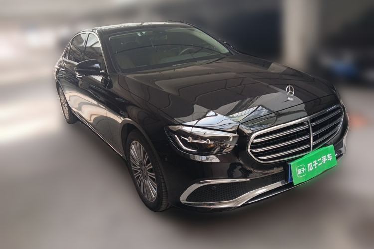 Used Mercedes-Benz E-Class 2023 Updated E 300 L Luxury Edition Front Right 45 Deg