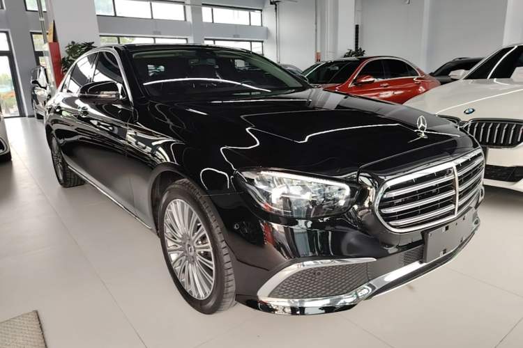 Used Mercedes-Benz E-Class 2023 Updated E 300 L Fashion Edition Front Right 45 Deg