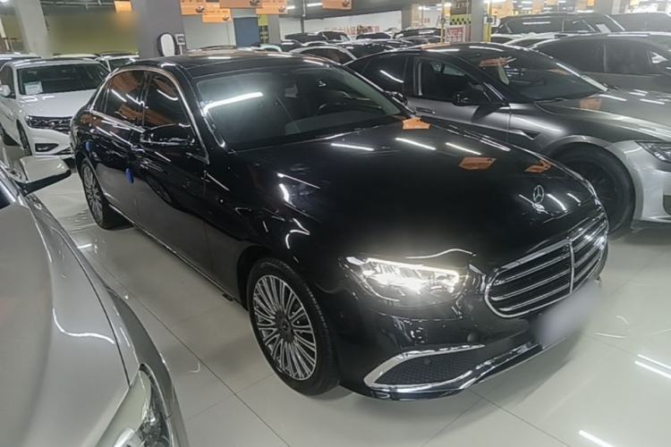 Used Mercedes-Benz E-Class 2023 Updated E 300 L Luxury Edition Front Right 45 Deg