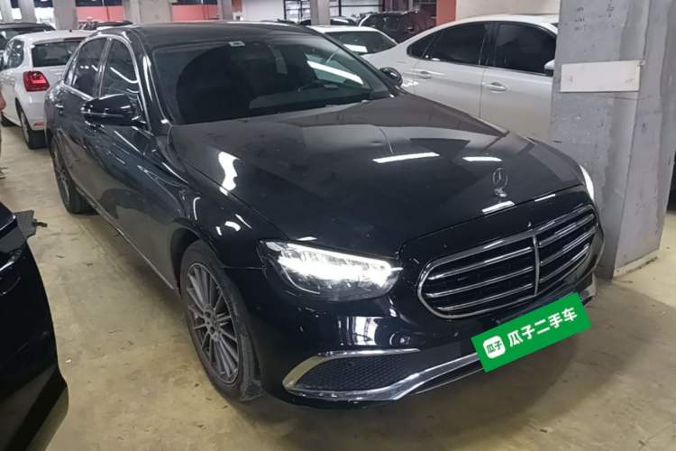 Used Mercedes-Benz E-Class 2023 E 260 L Front Right 45 Deg