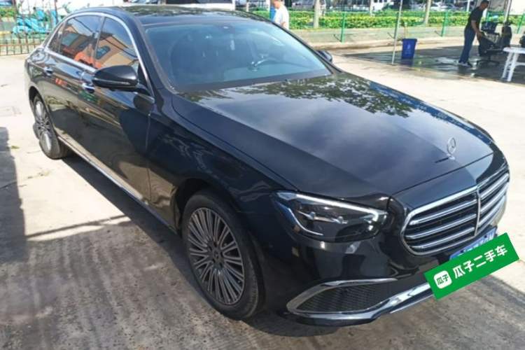 Used Mercedes-Benz E-Class 2023 Updated E 300 L Fashion Edition Front Right 45 Deg