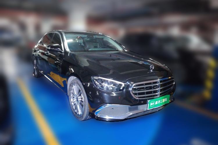 Used Mercedes-Benz E-Class 2023 Facelift E 260 L Front Right 45 Deg