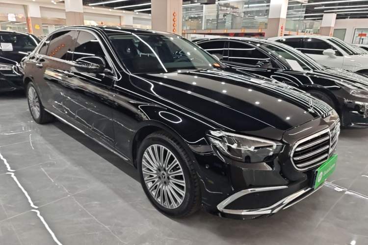 Used Mercedes-Benz E-Class 2023 Updated E 300 L Fashion Edition Front Right 45 Deg