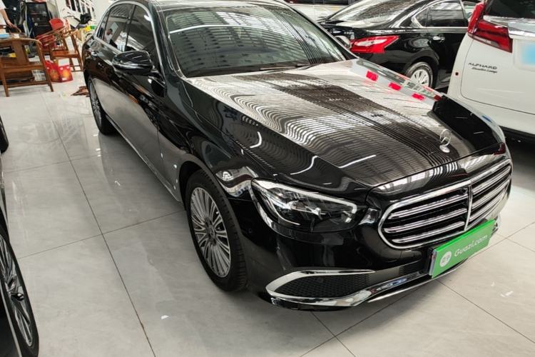 Used Mercedes-Benz E-Class 2023 Updated E 300 L Luxury Edition Front Right 45 Deg