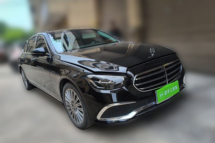 Used Mercedes-Benz E-Class 2023 Updated E 300 L Luxury Edition Front Right 45 Deg