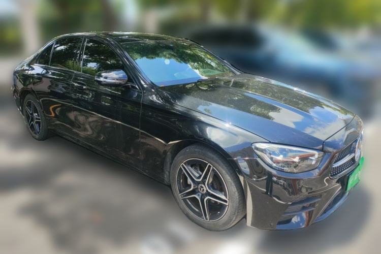 Used Mercedes-Benz E-Class 2023 Restyled E 260 Fashion Sport Edition Front Right 45 Deg