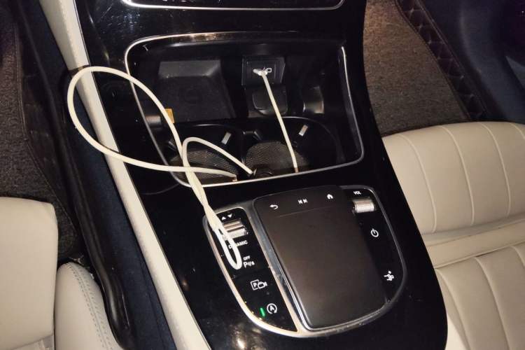 Used Mercedes-Benz E-Class 2023 E 260 Coupe Gear Lever