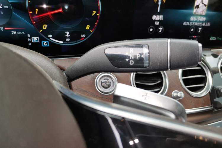 Used Mercedes-Benz E-Class 2023 Updated E 300 L Fashion Edition Gear Lever