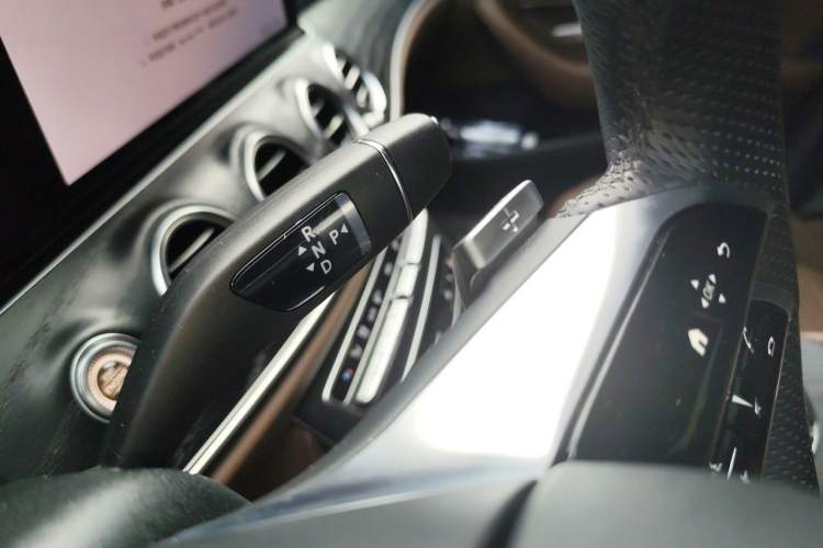 Used Mercedes-Benz E-Class 2023 E 300 L Sporty and Stylish Model Gear Lever