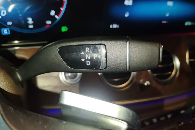 Used Mercedes-Benz E-Class 2023 E 300 L Luxury Model Gear Lever