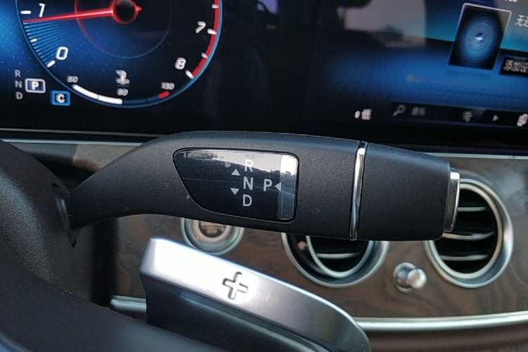 Used Mercedes-Benz E-Class 2023 E 300 L Stylish Model Gear Lever