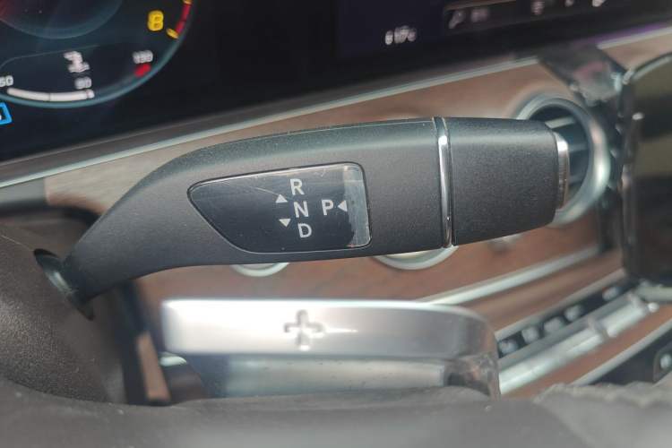 Used Mercedes-Benz E-Class 2023 E 260 L Gear Lever