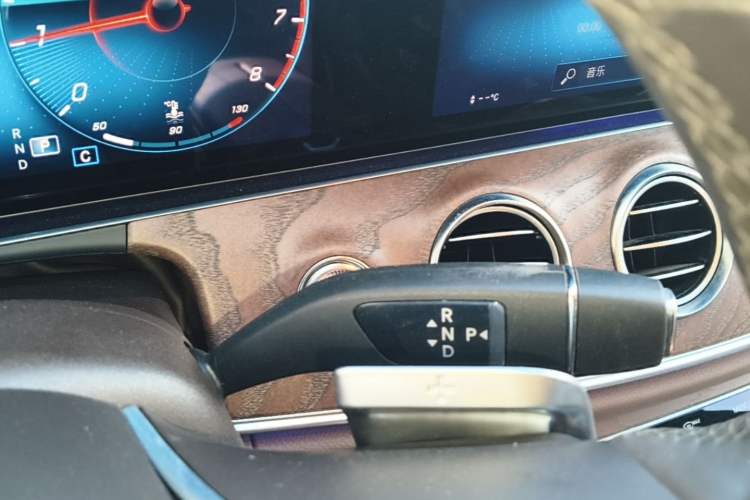 Used Mercedes-Benz E-Class 2023 E 260 L Gear Lever