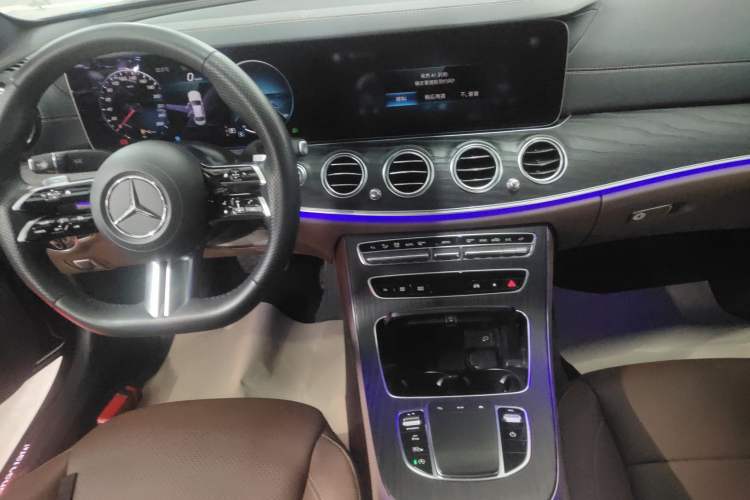 Used Mercedes-Benz E-Class 2023 E 300 L Sporty and Stylish Model Gear Lever