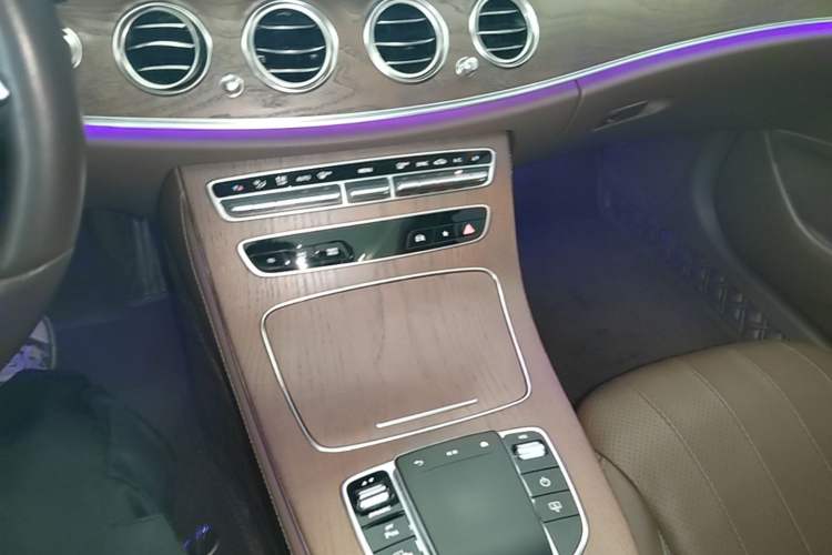 Used Mercedes-Benz E-Class 2023 E 300 L Luxury Model Gear Lever