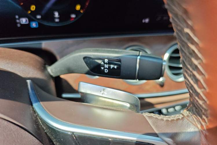 Used Mercedes-Benz E-Class 2023 E 260 L Gear Lever