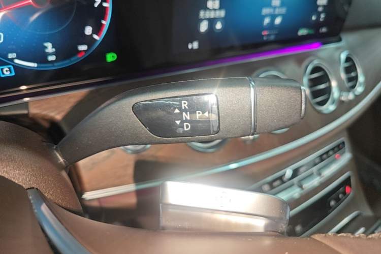 Used Mercedes-Benz E-Class 2023 E 300 L Luxury Model Gear Lever