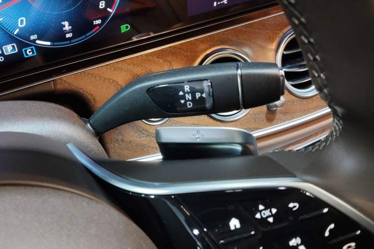 Used Mercedes-Benz E-Class 2023 E 300 L Luxury Model Gear Lever