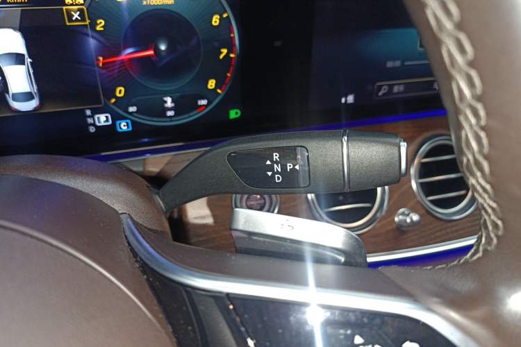 Used Mercedes-Benz E-Class 2023 Facelift E 260 L Gear Lever