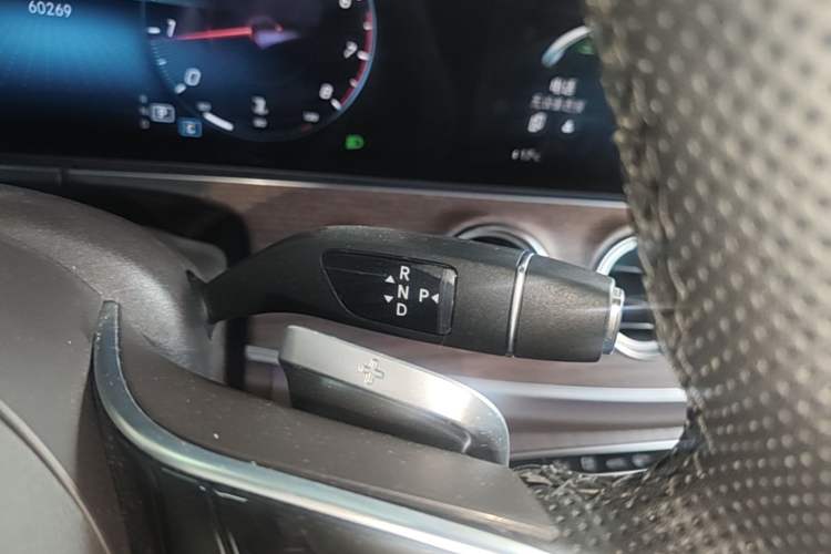 Used Mercedes-Benz E-Class 2023 Facelift E 260 L Gear Lever
