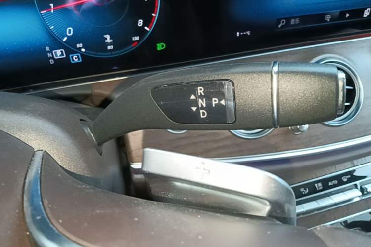 Used Mercedes-Benz E-Class 2023 E 300 L Luxury Model Gear Lever