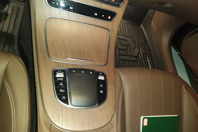 Used Mercedes-Benz E-Class 2023 E 300 L Luxury Model Gear Lever