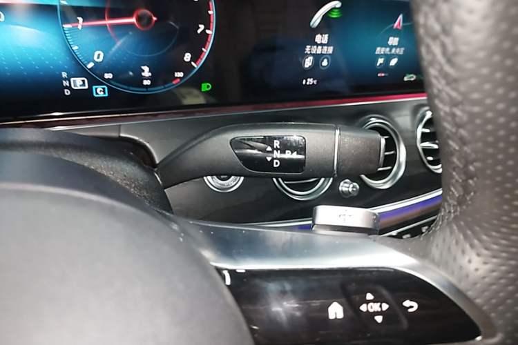 Used Mercedes-Benz E-Class 2023 Restyled E 300 L Sport Luxury Edition Gear Lever