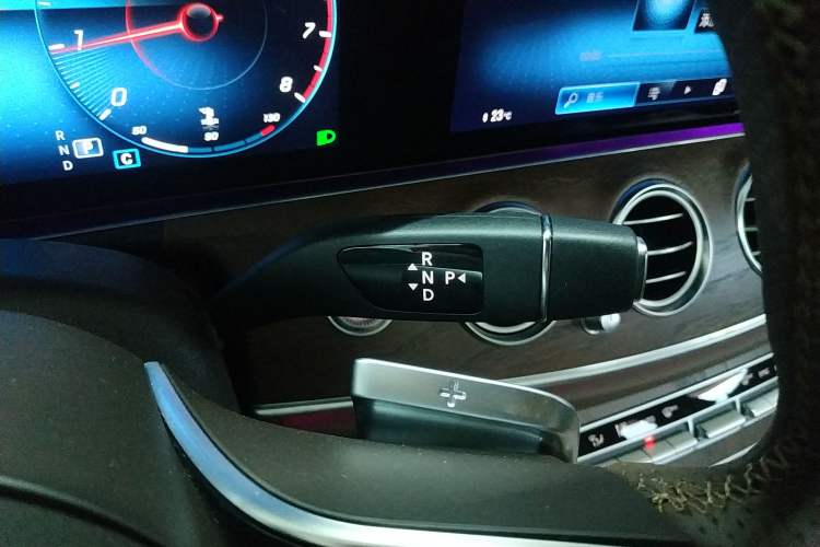 Used Mercedes-Benz E-Class 2023 E 260 L Gear Lever