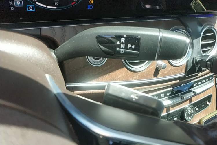 Used Mercedes-Benz E-Class 2023 E 260 L Gear Lever