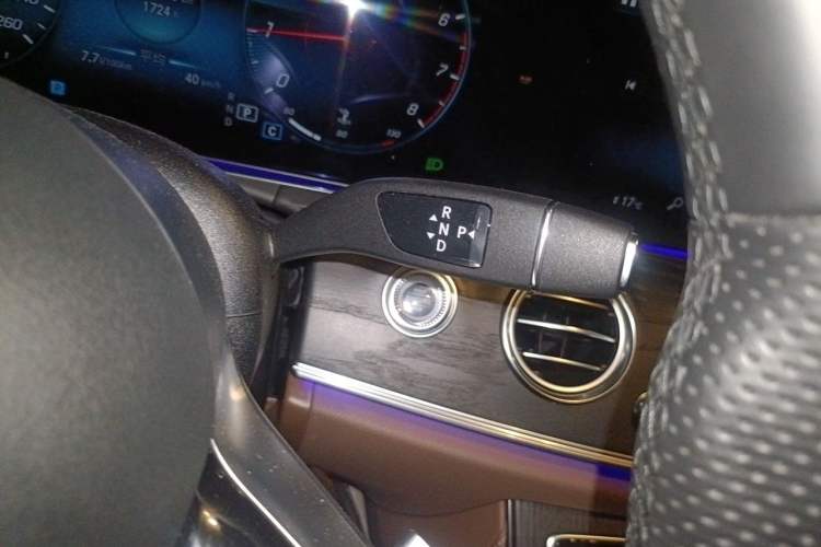 Used Mercedes-Benz E-Class 2023 E 260 L Sport Edition Gear Lever