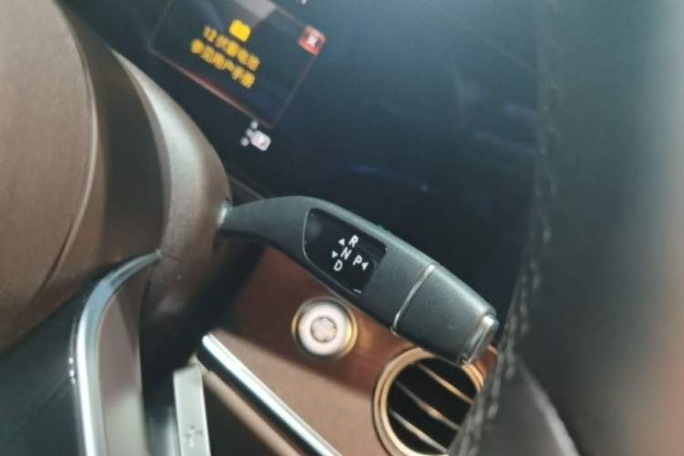 Used Mercedes-Benz E-Class 2023 E 300 L Stylish Model Gear Lever