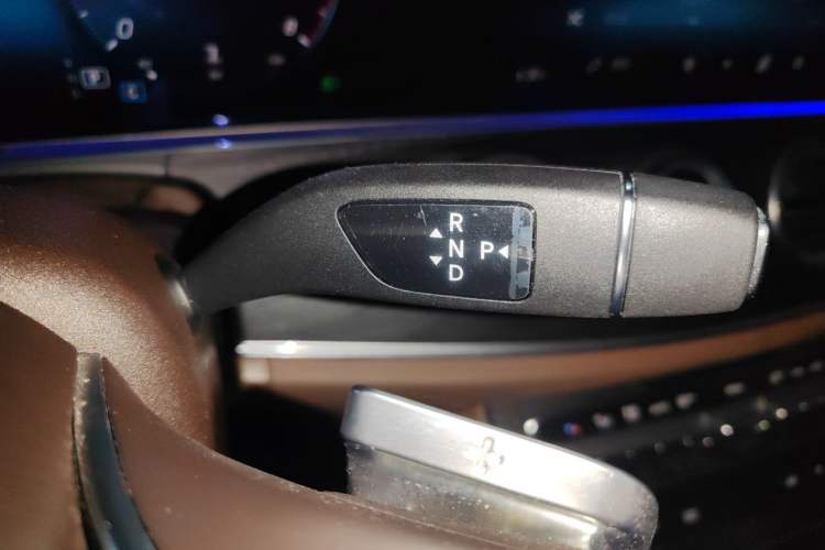 Used Mercedes-Benz E-Class 2023 E 300 L Stylish Model Gear Lever