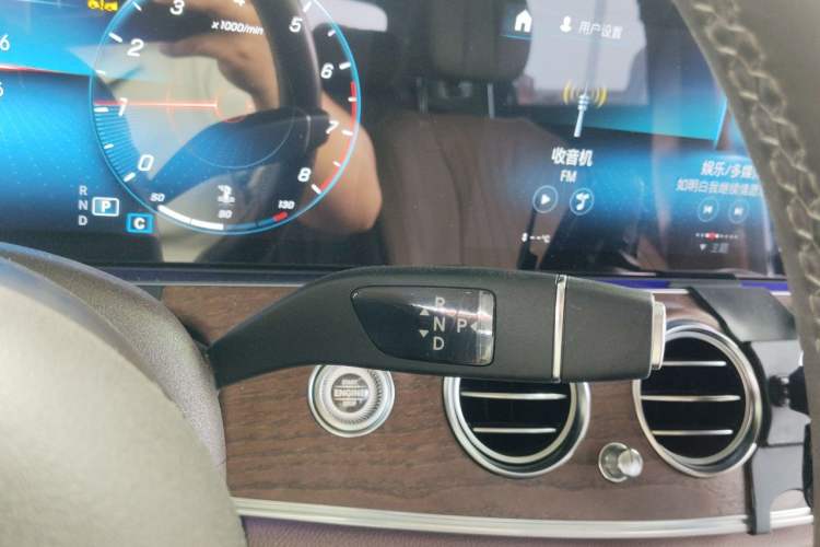 Used Mercedes-Benz E-Class 2023 Updated E 300 L Fashion Edition Gear Lever