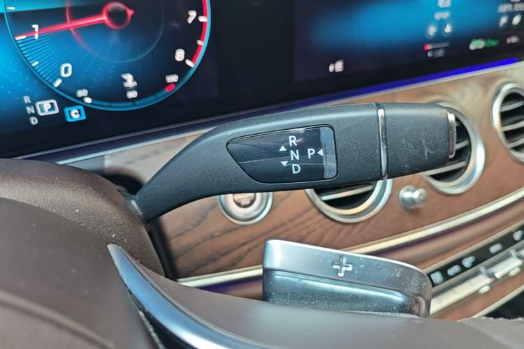 Used Mercedes-Benz E-Class 2023 E 260 L Sport Edition Gear Lever