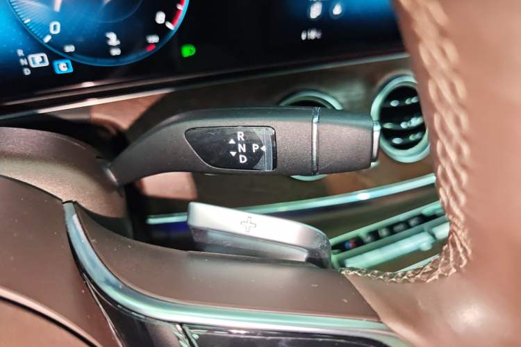 Used Mercedes-Benz E-Class 2023 E 300 L Stylish Model Gear Lever