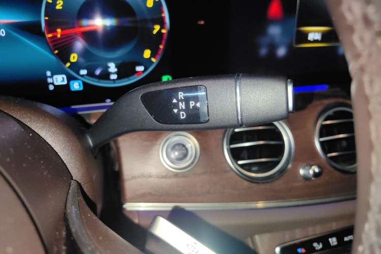 Used Mercedes-Benz E-Class 2023 E 260 L Gear Lever