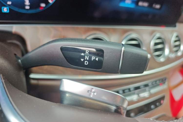 Used Mercedes-Benz E-Class 2023 E 300 L Stylish Model Gear Lever