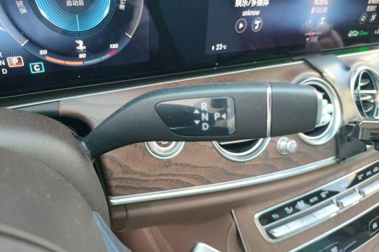 Used Mercedes-Benz E-Class 2023 E 300 L Luxury Model Gear Lever