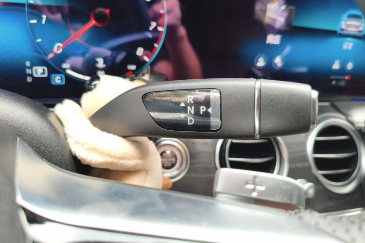 Used Mercedes-Benz E-Class 2023 E 260 L Sport Edition Gear Lever