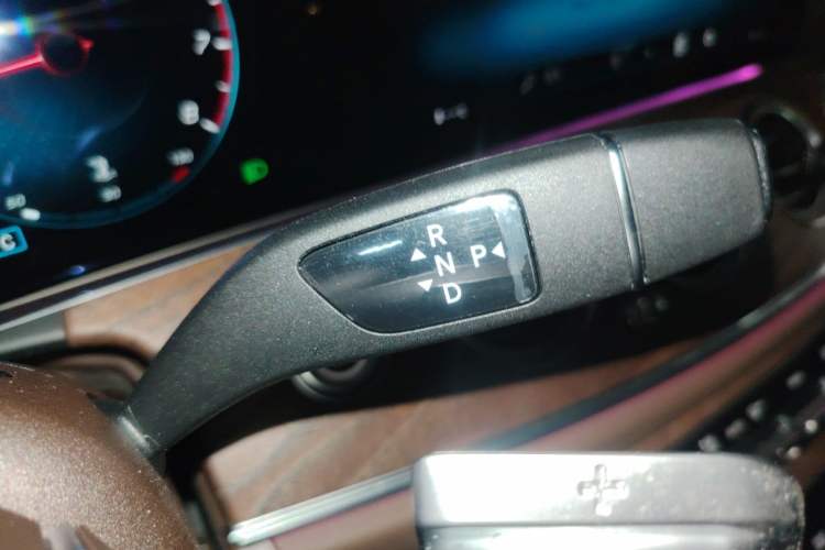 Used Mercedes-Benz E-Class 2023 E 300 L Luxury Model Gear Lever